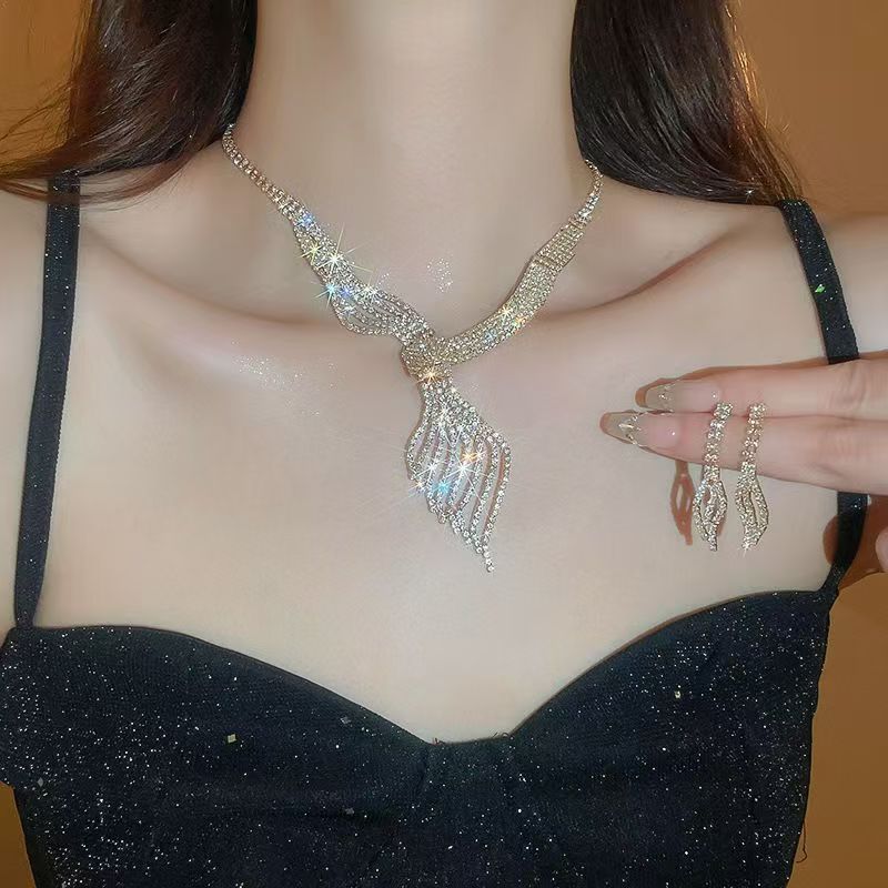 8-Types Multi layered collarbone chain, sparkling gold diamond necklace