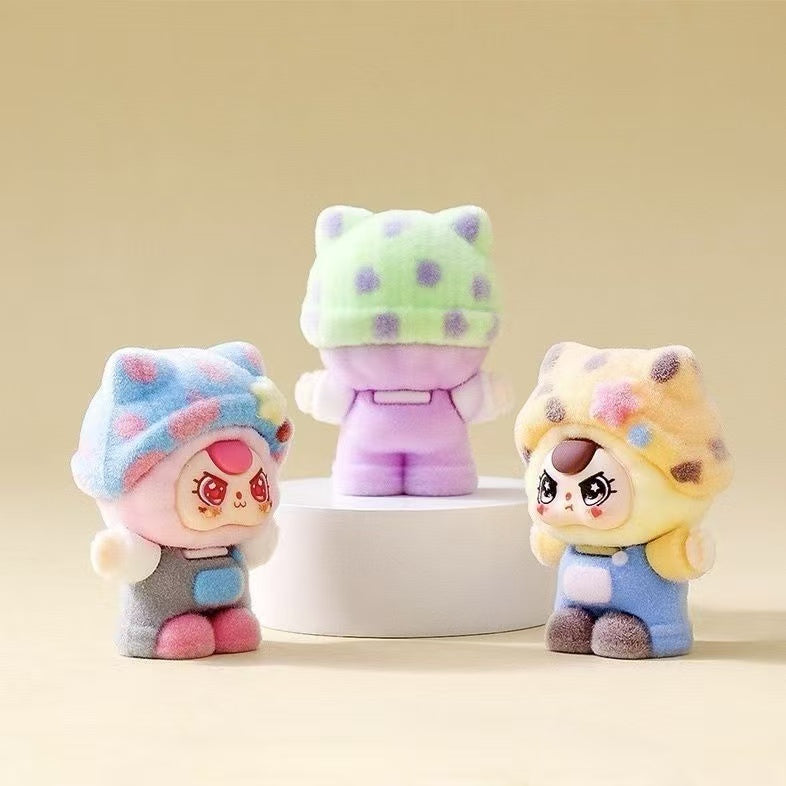 Flocked polka dot hat cat cute figurine, cartoon adorable desktop decoration, trendy collectible toy, creative gift, wholesale