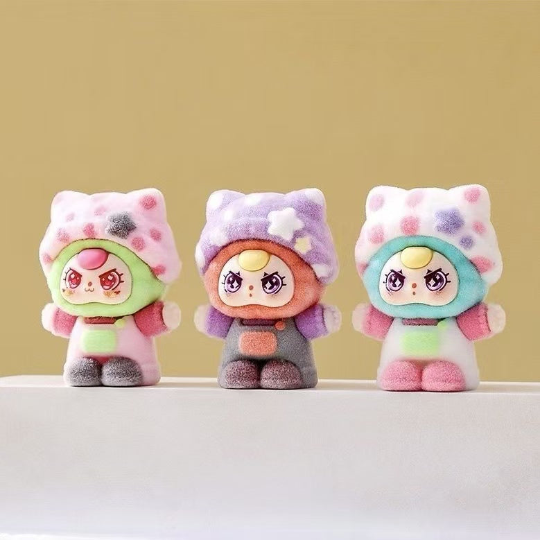 Flocked polka dot hat cat cute figurine, cartoon adorable desktop decoration, trendy collectible toy, creative gift, wholesale