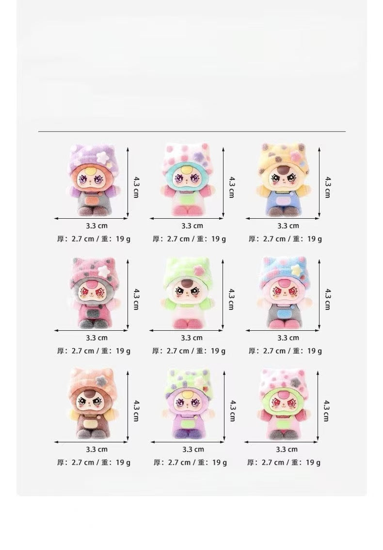 Flocked polka dot hat cat cute figurine, cartoon adorable desktop decoration, trendy collectible toy, creative gift, wholesale