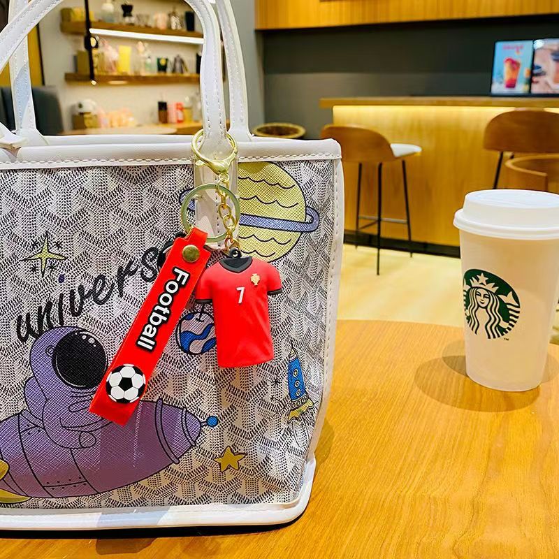 3D ! Soccer jersey keychain, pendant, World Cup car key, bag charm, NBA creative gift, Cristiano Ronaldo, Messi