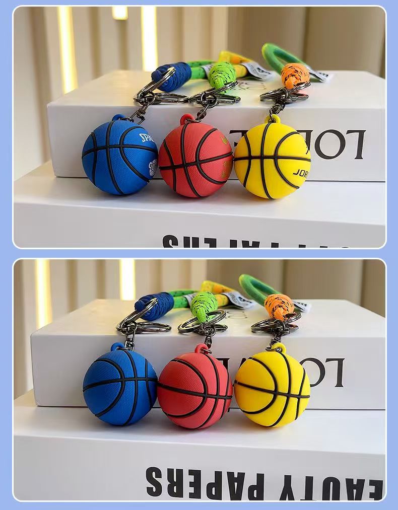 （Alloy + Silicone） Basketball keychain, pendant, realistic basketball car keychain, backpack pendant