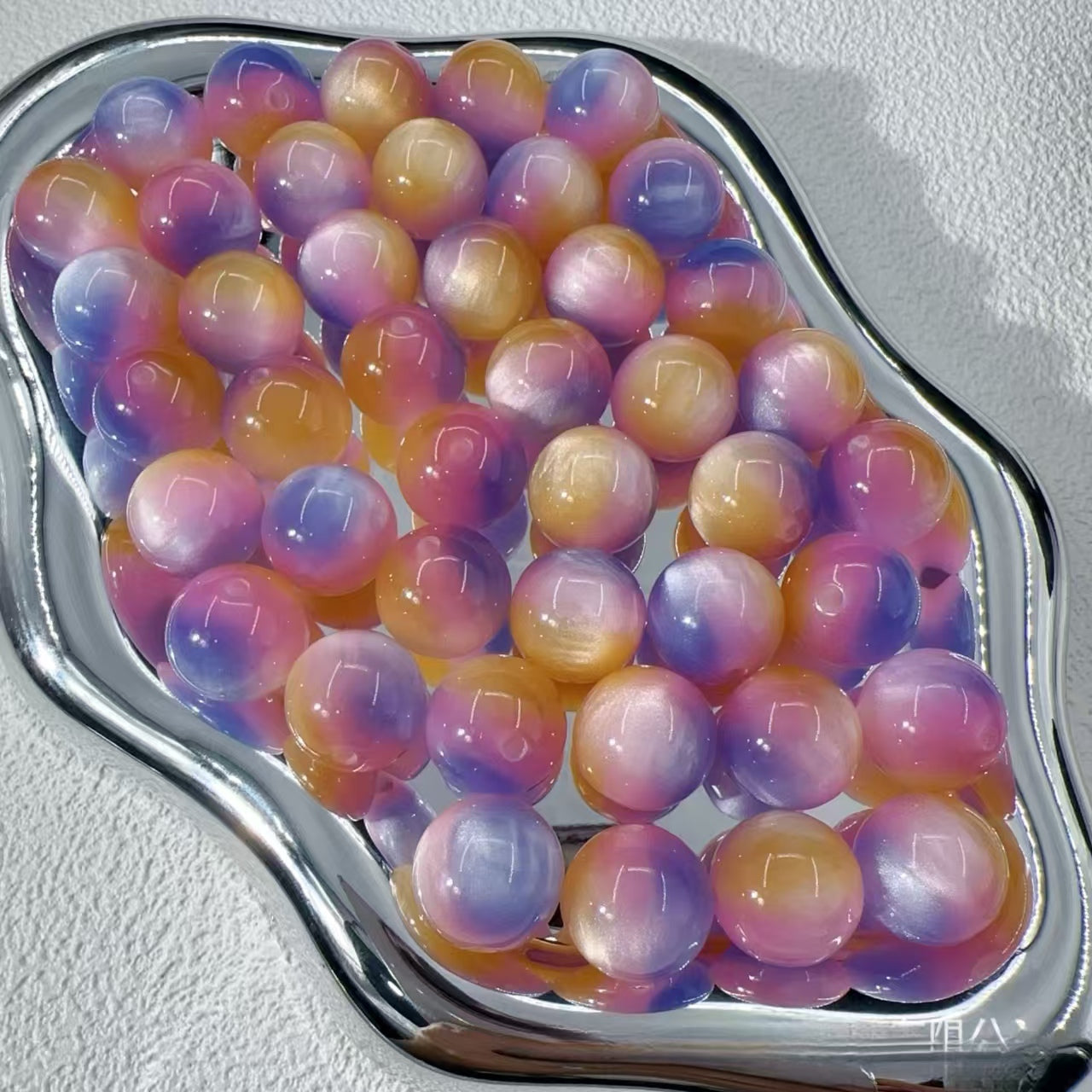 16 mm Gold-Foil Ombre resin beads