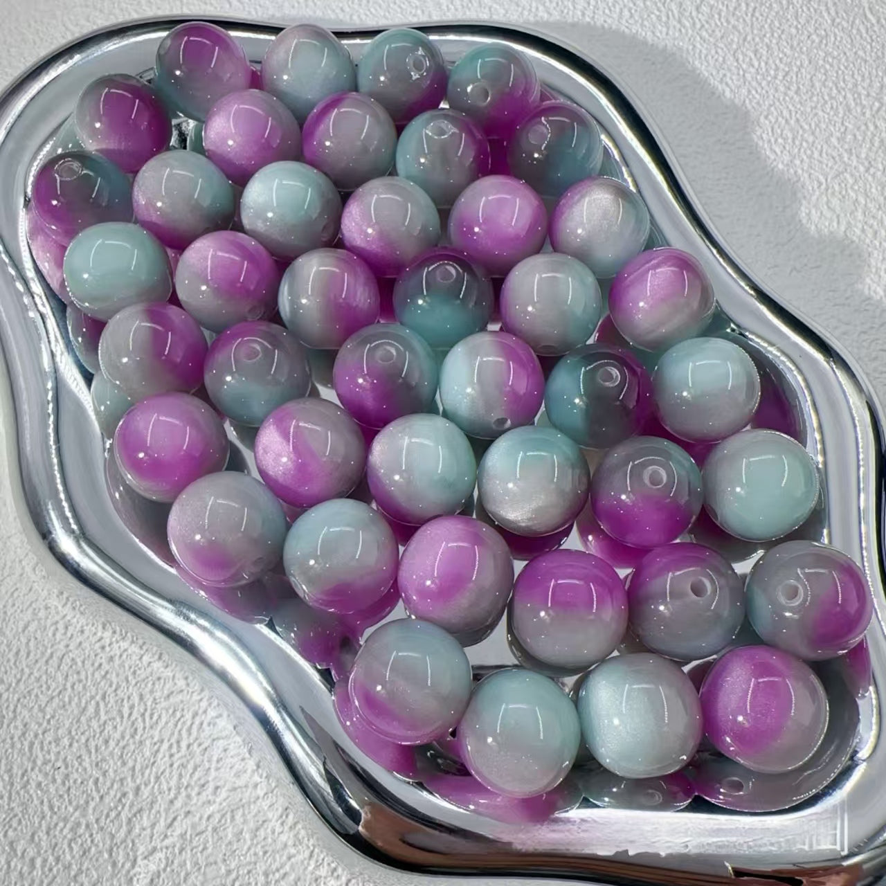 16 mm Gold-Foil Ombre resin beads