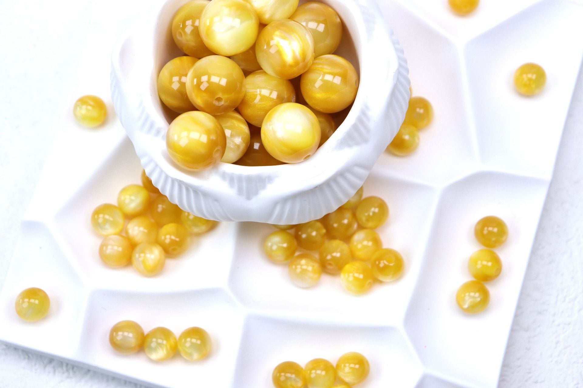 NO.14 Oil painting style resin beads 敦煌