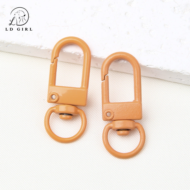 A color alloy paint small door chain, keychain, DIY jewelry accessories