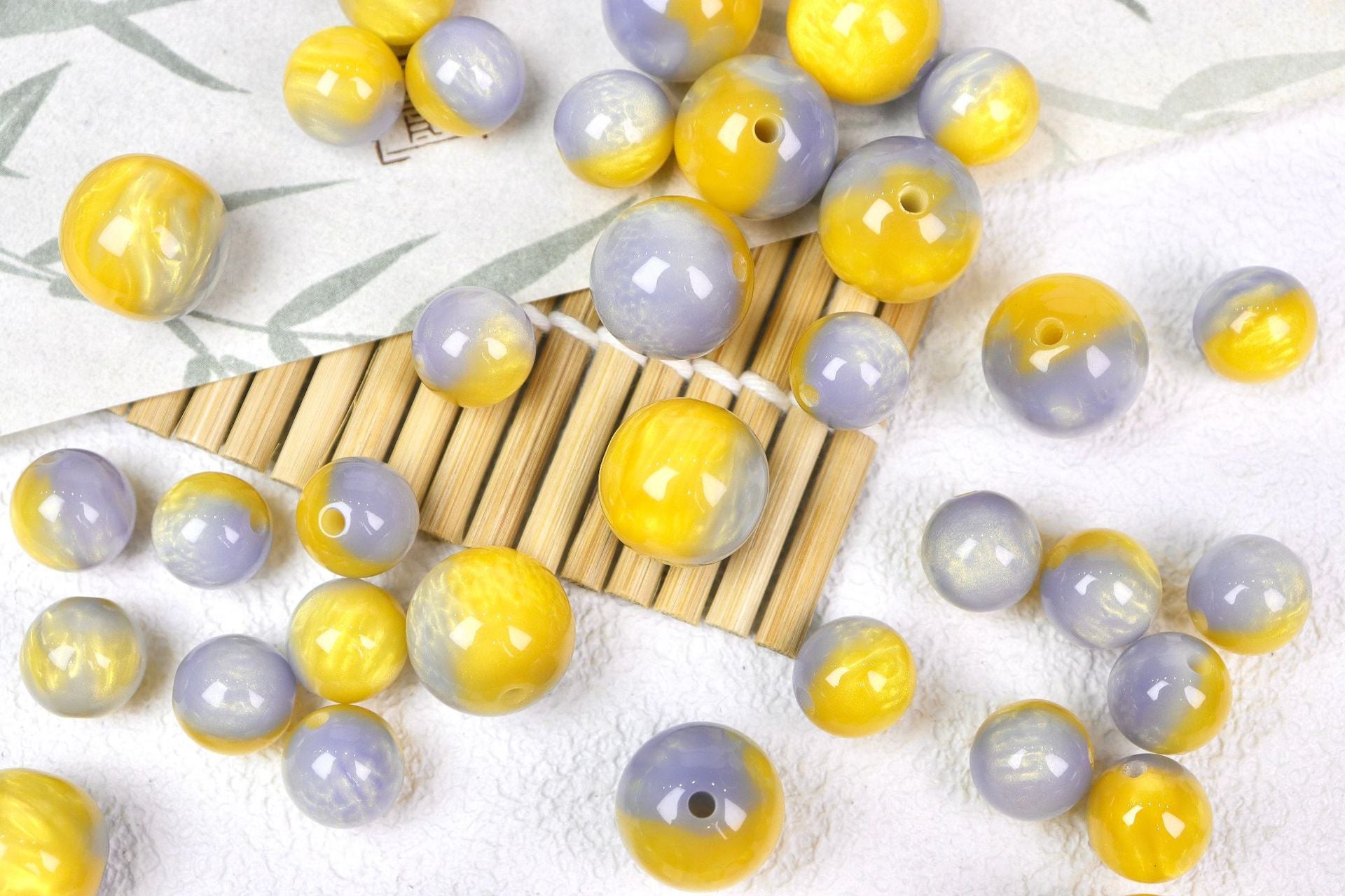 NO.17 Two-Tone  Resin Beads 鎏金双笙