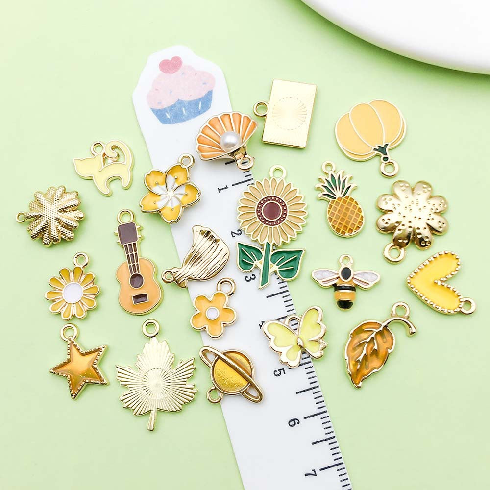 Mixed 20 yellow gold plated enamel charm metal, alloy