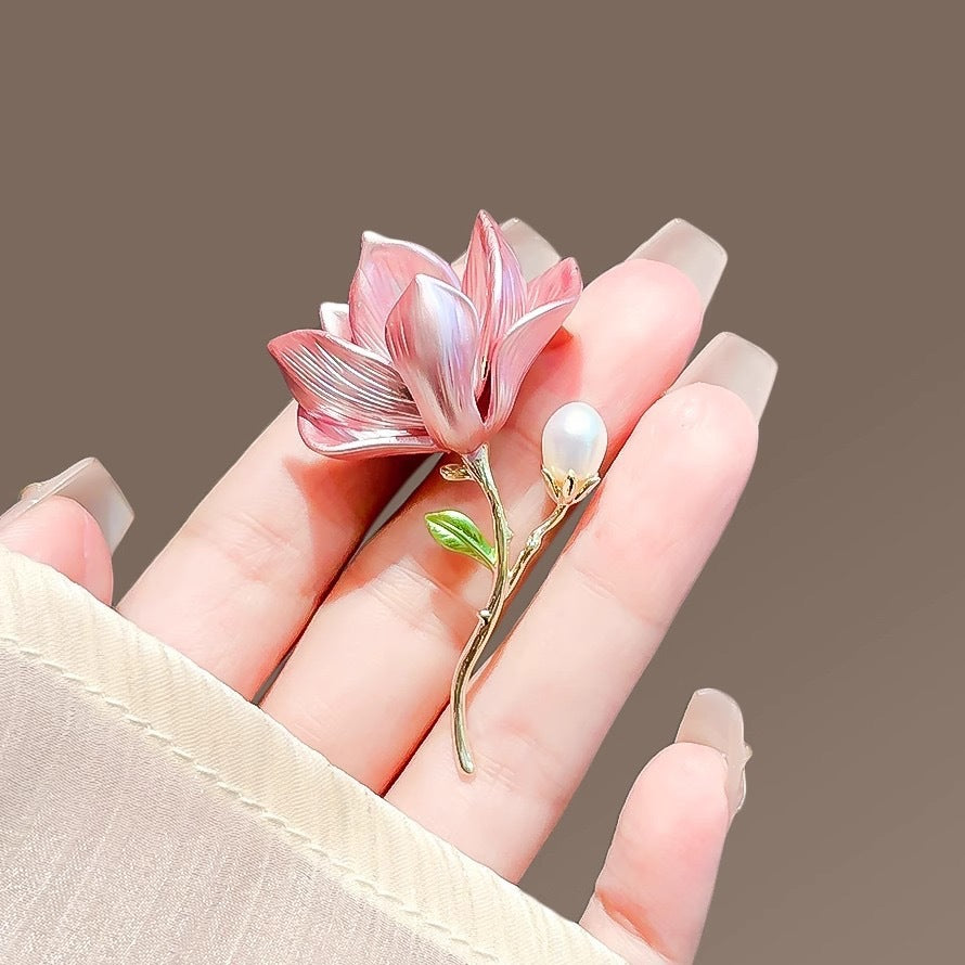 Chinese style elegant delicate magnolia brooch, new fashion temperament flower pin retro flag Hanfu corsage accessories