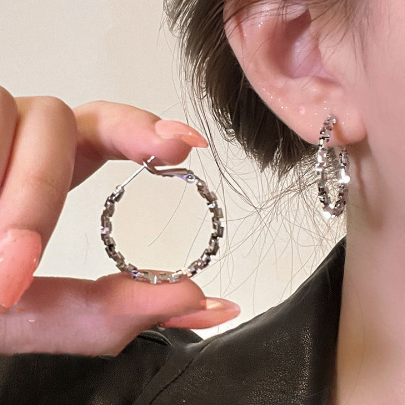 E12,925 Silver Needle Geometric Pearl Earrings G