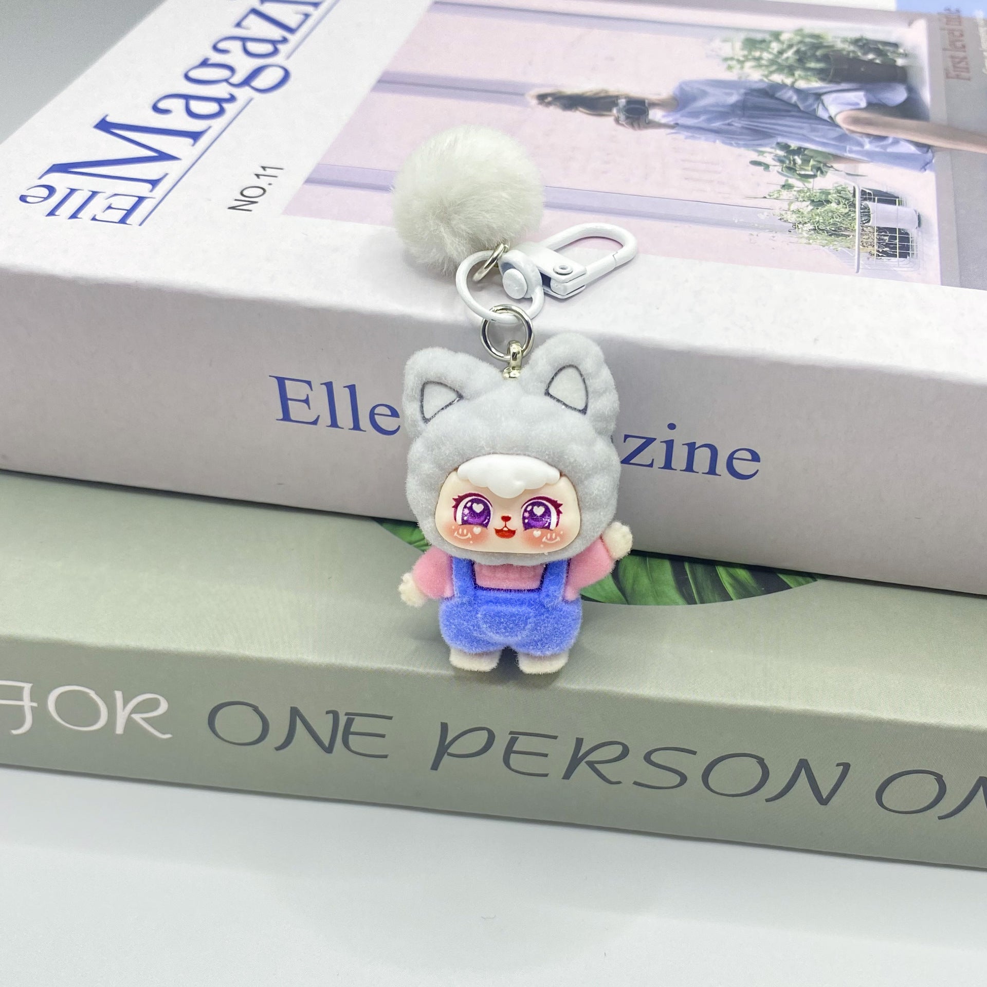 Flocking beckoning cat, pear, keychain pendant