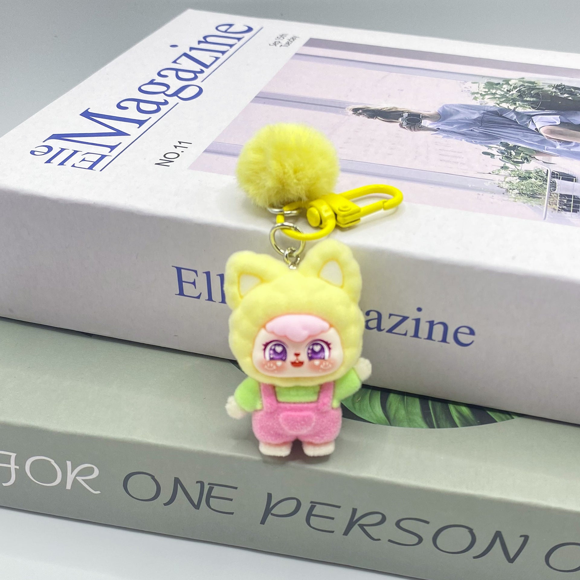 Flocking beckoning cat, pear, keychain pendant