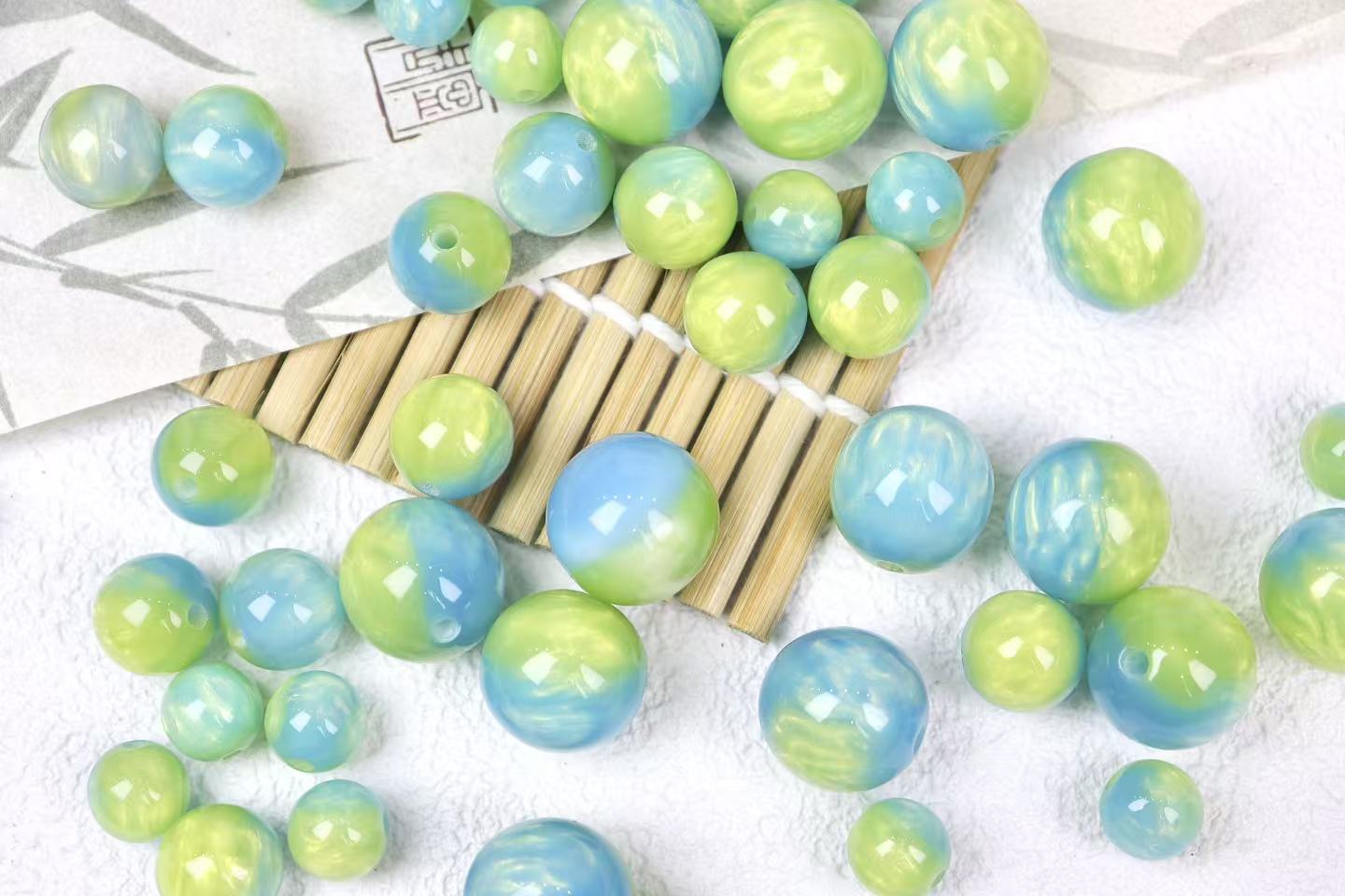 NO.17 Two-Tone  Resin Beads 鎏金双笙