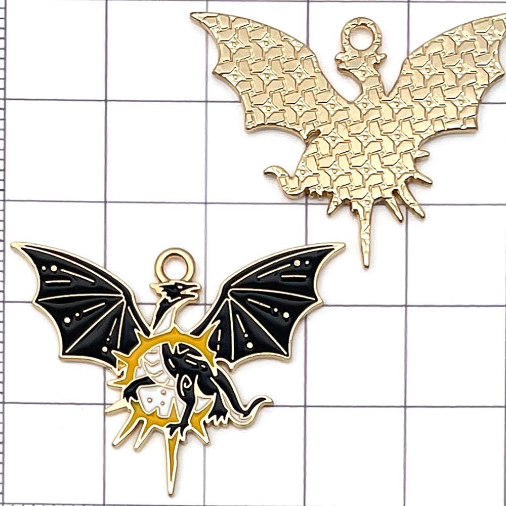NO.16 Mix 10 black and white alloy dragons