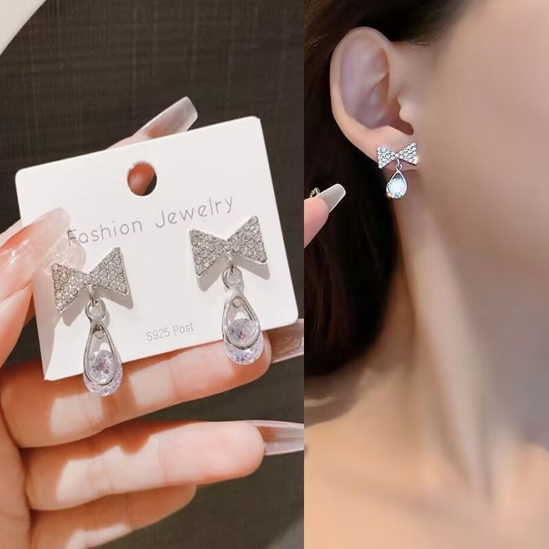 E12,925 Silver Needle Geometric Pearl Earrings G