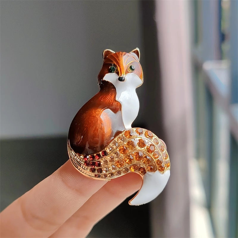 30-Type diamond-encrusted tulip, rose and other brooches