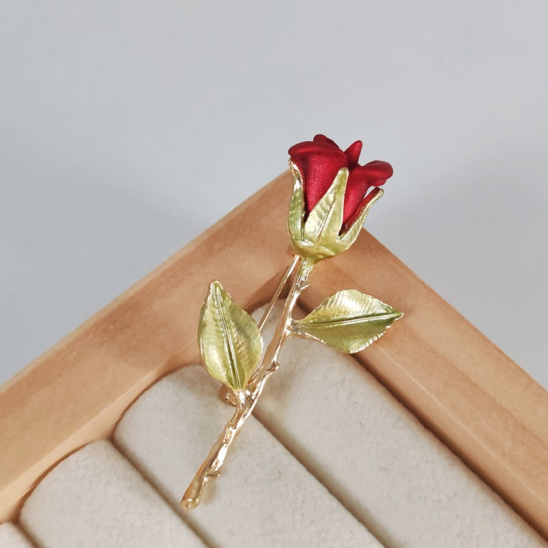 30-Type diamond-encrusted tulip, rose and other brooches