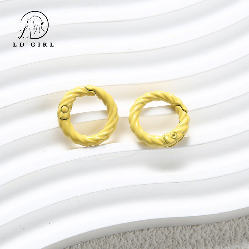 A twist spring chain, DIY keychain