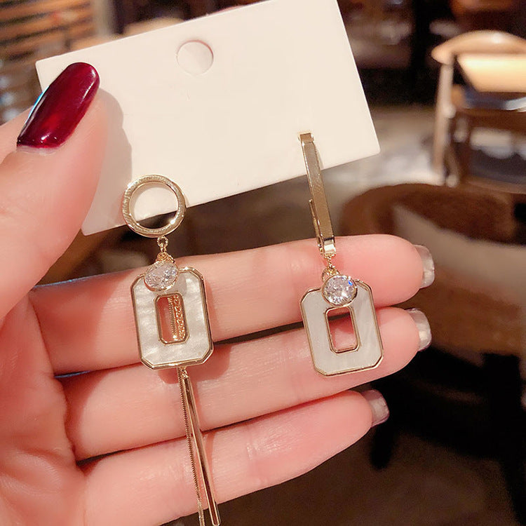 E14,925 Silver Needle Earrings B