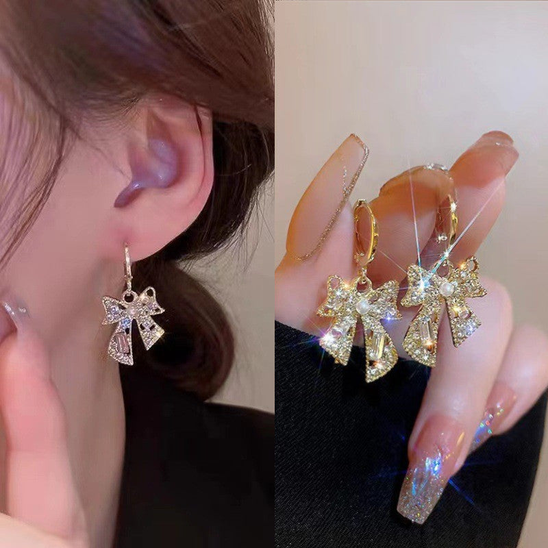 E12,925 Silver Needle Geometric Pearl Earrings G