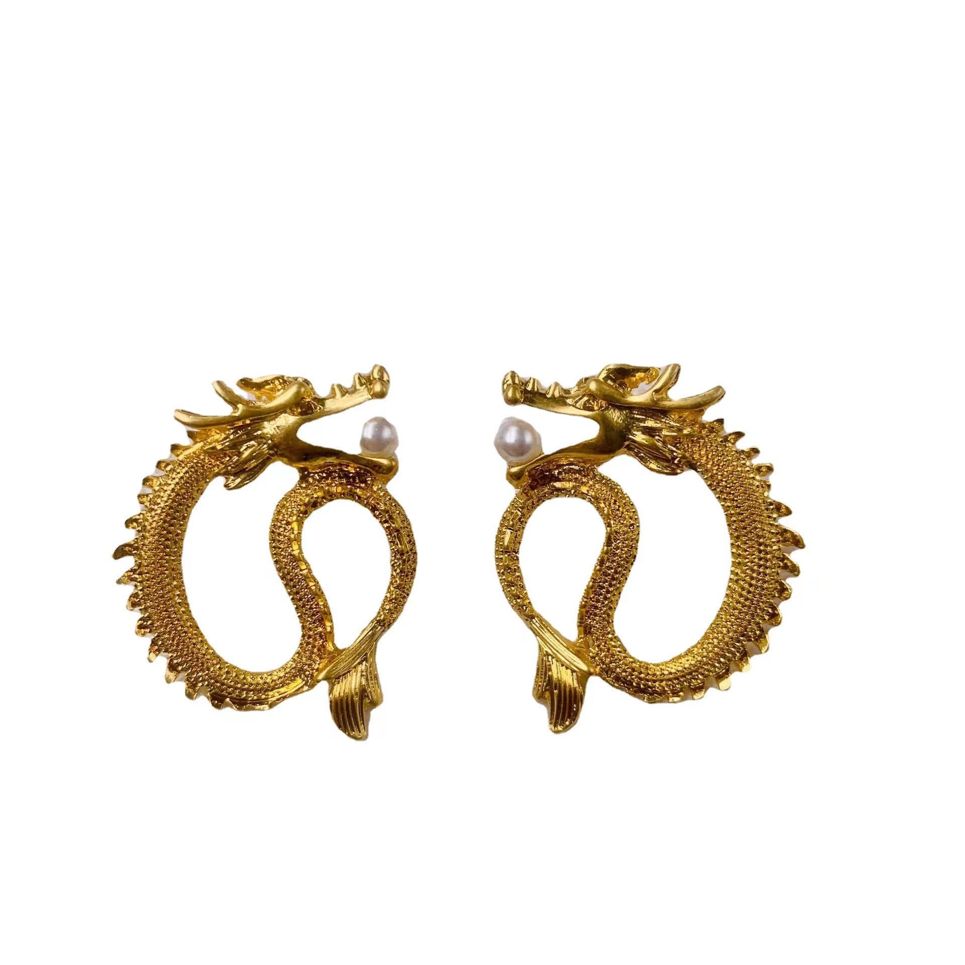 Gold flower earrings, fashionable commuting, versatile, stud earrings, light luxury earrings.