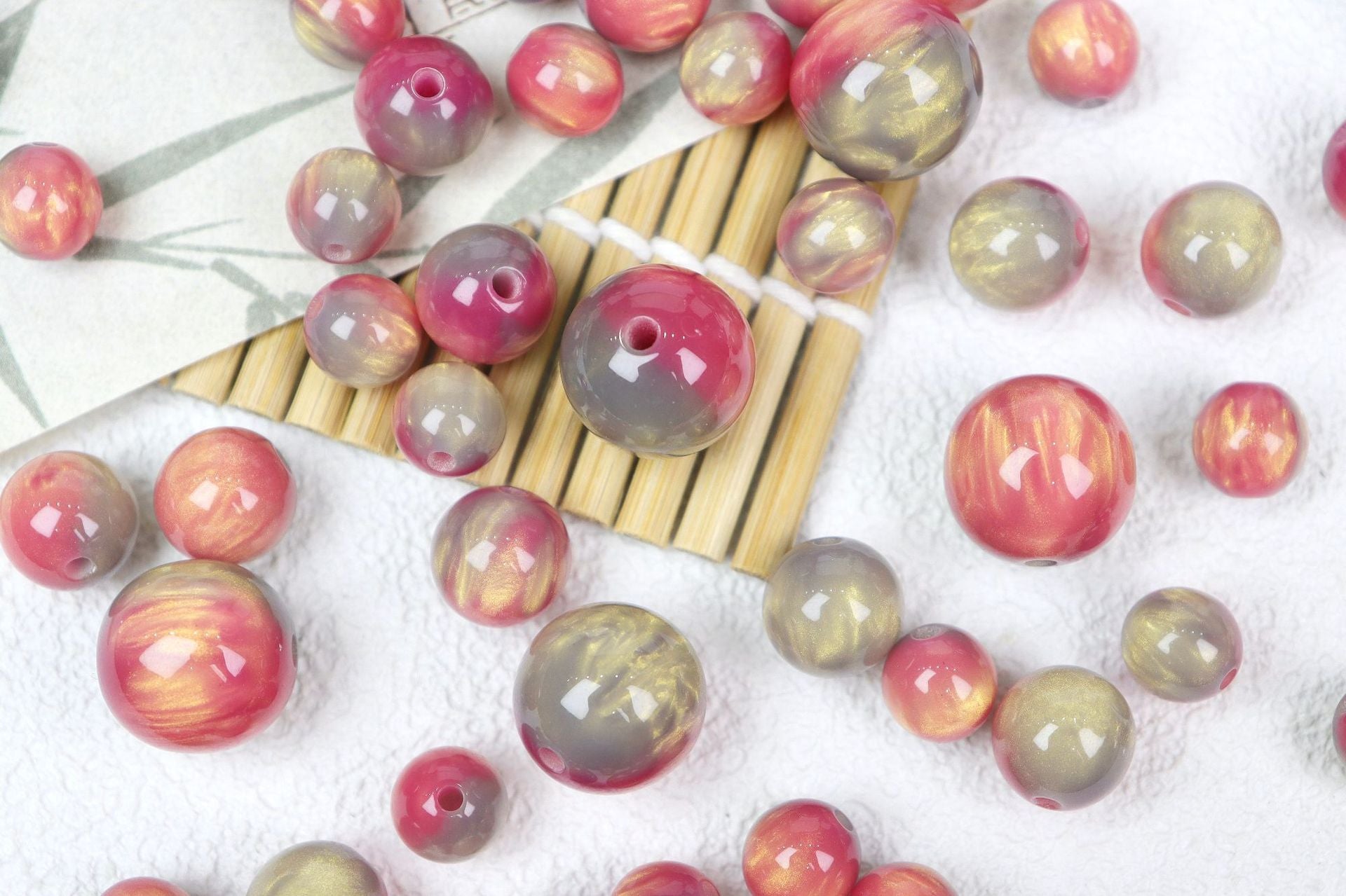 NO.17 Two-Tone  Resin Beads 鎏金双笙