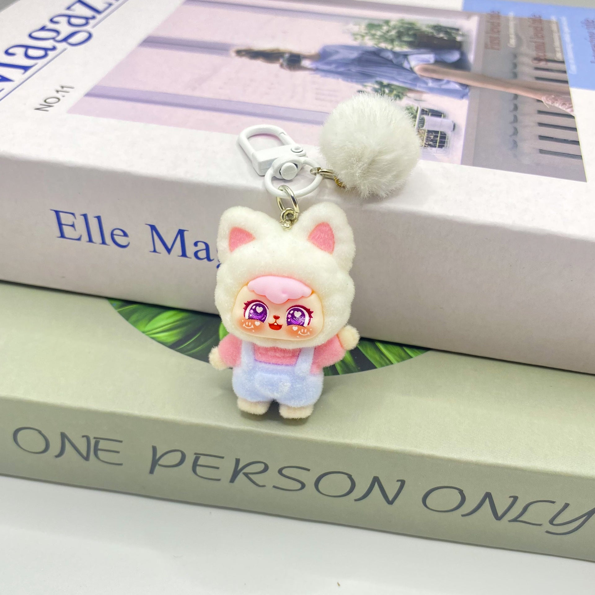 Flocking beckoning cat, pear, keychain pendant