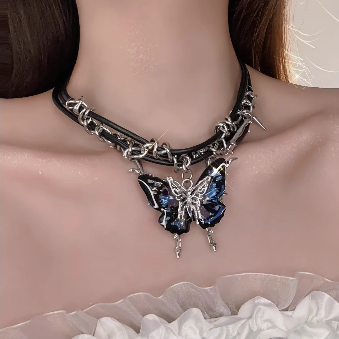 N1,Pendant necklace with long flowing chain