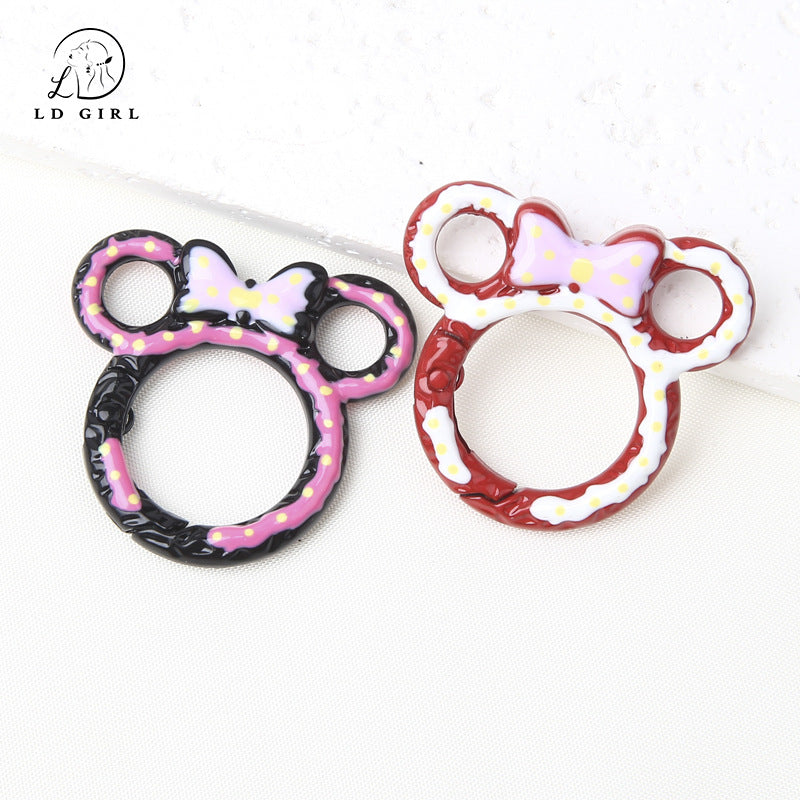 A bow Mickey spring buckle, split ring