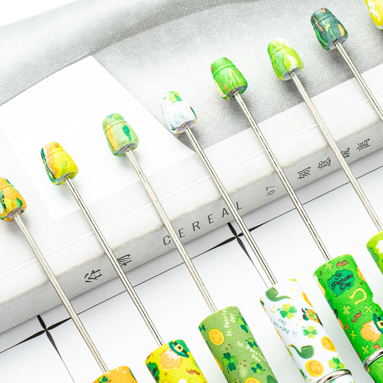 Four-leaf clover series, bead pen