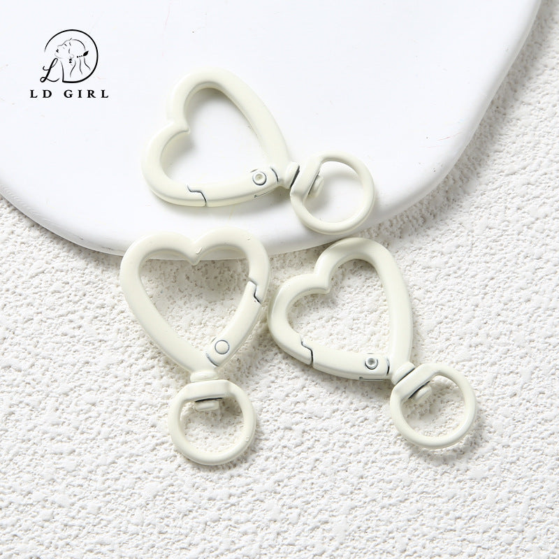 A love keychain, DIY luggage buckle, jewelry accessories materials