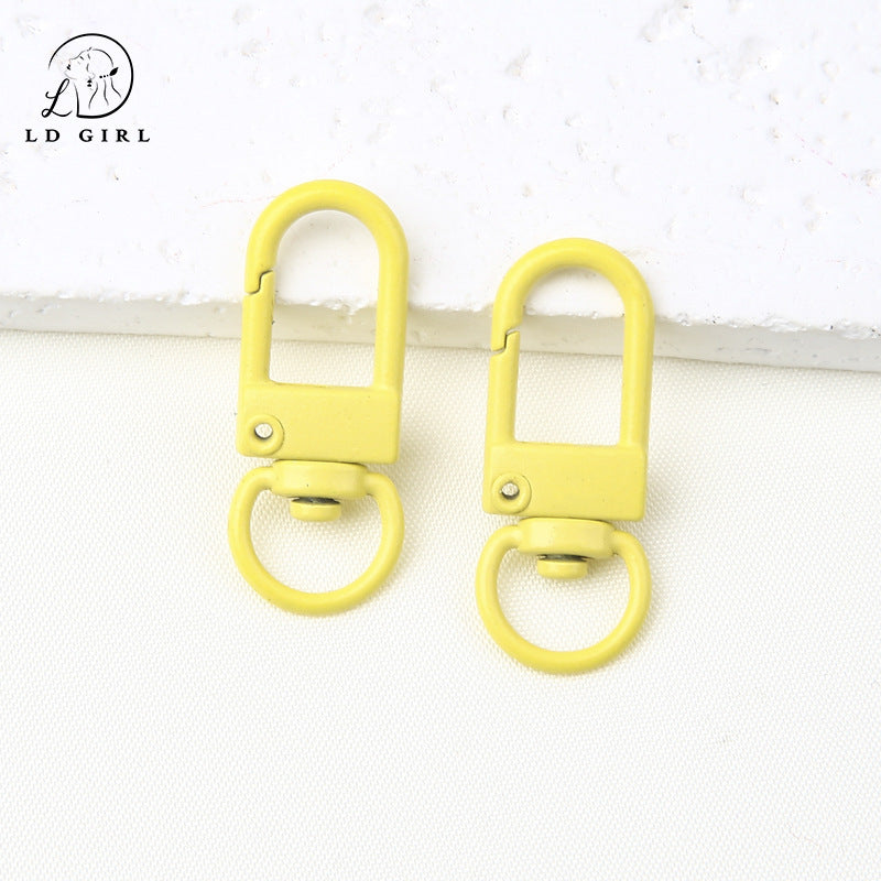 A color alloy paint small door chain, keychain, DIY jewelry accessories