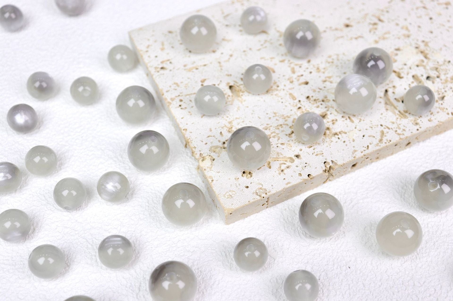 NO.1 Glow-in-the-dark  Resin Beads A 夜光玲珑