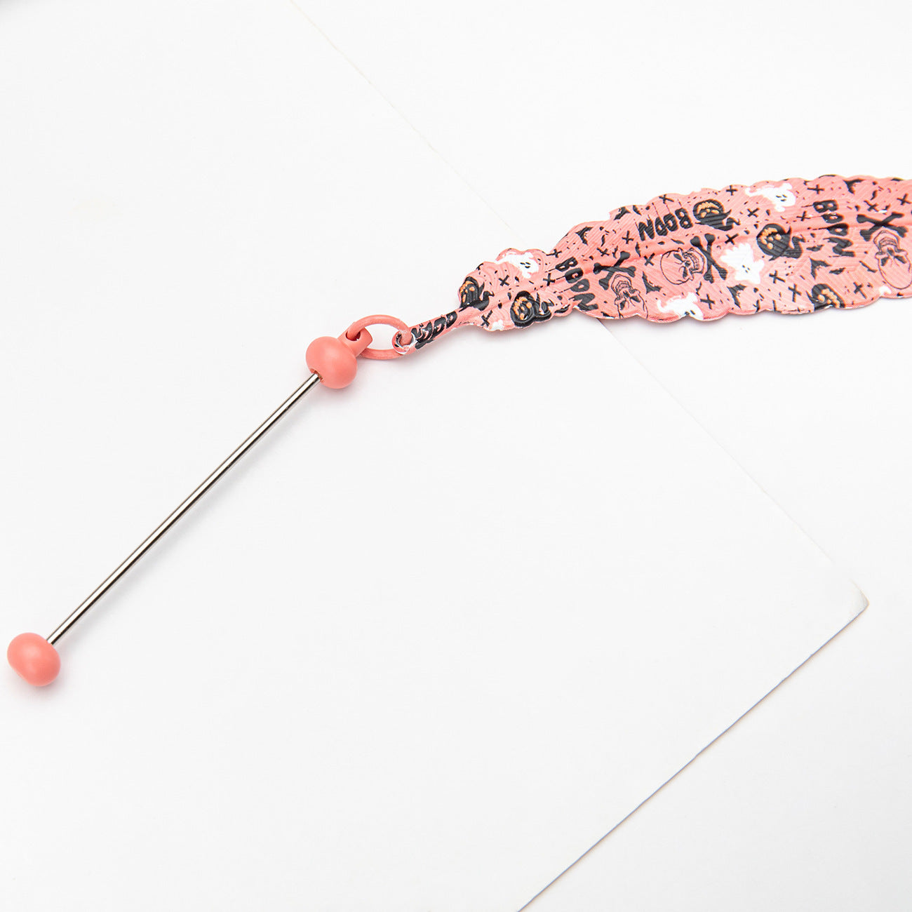 New DIY beaded feather bookmark, Christmas and Halloween metal bookmark, book page clip pendant.