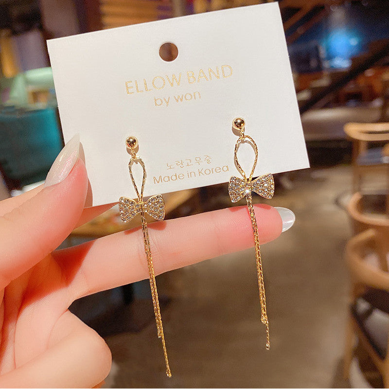 E14,925 Silver Needle Earrings B