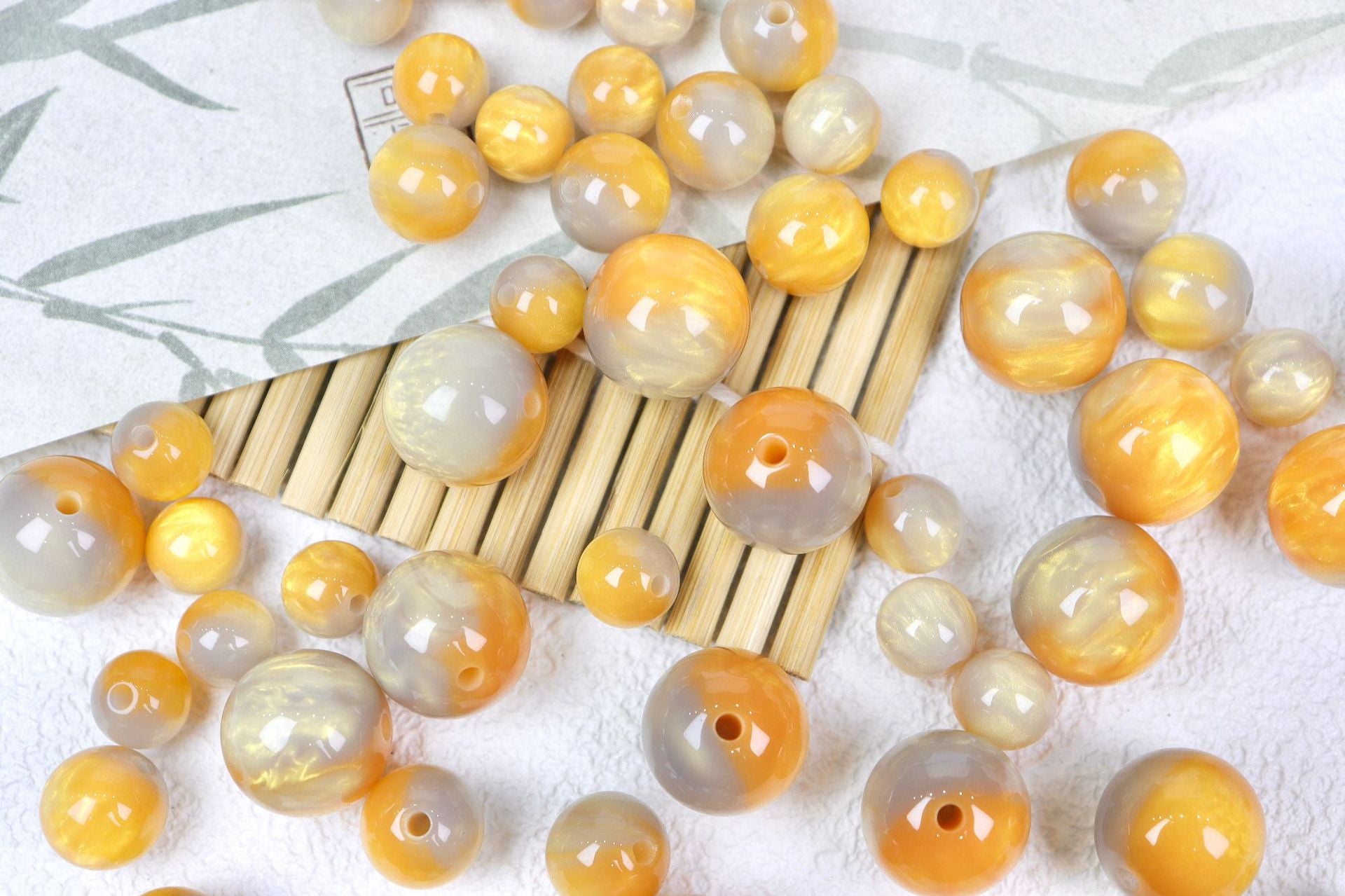 NO.17 Two-Tone  Resin Beads 鎏金双笙