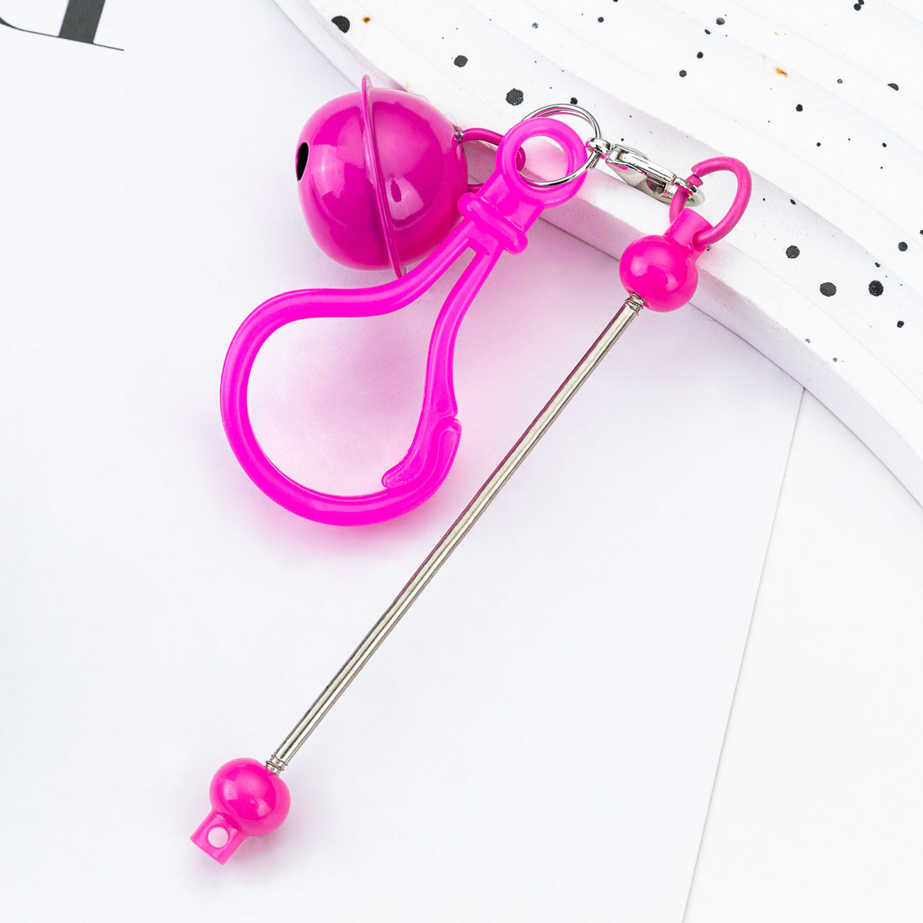 15-Color DIY bell keychain, handmade beaded color keychain, cute accessories, bag pendant, plastic keychain.