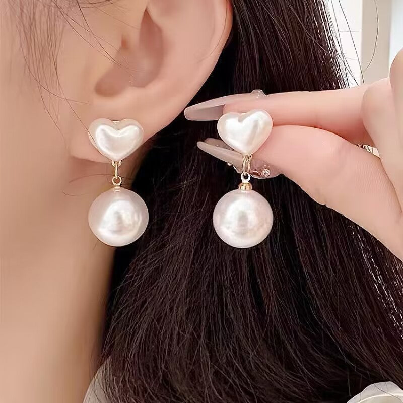 E13,925 Silver Needle Earrings D