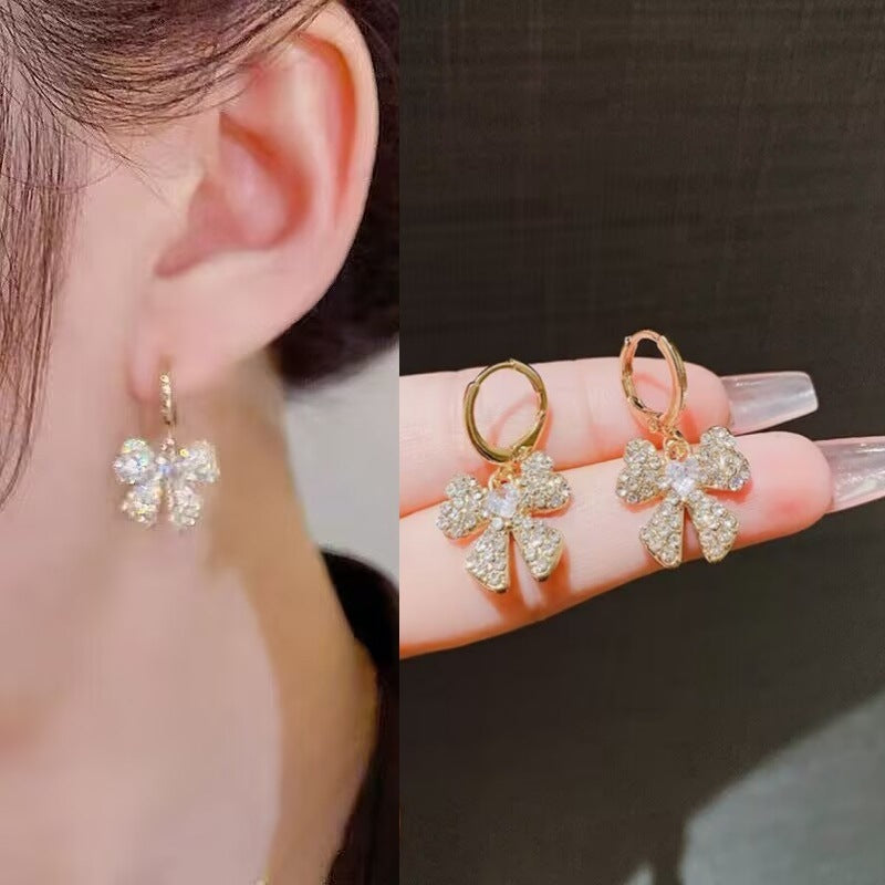 E12,925 Silver Needle Geometric Pearl Earrings G