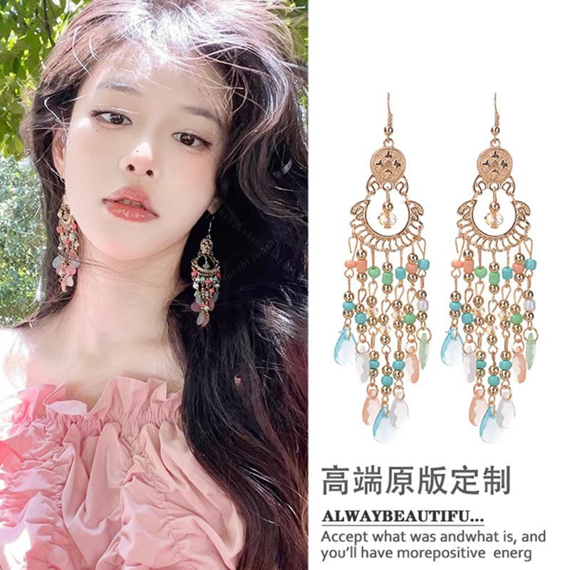 E5, earrings