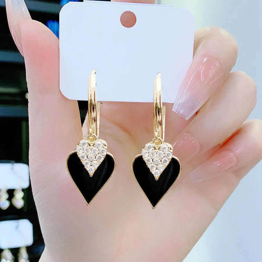 E13,925 Silver Needle Earrings D