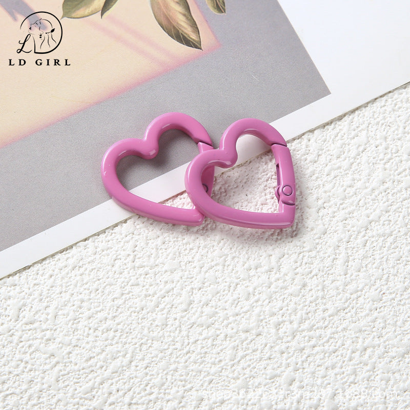 A heart-shaped spring chain, keychain