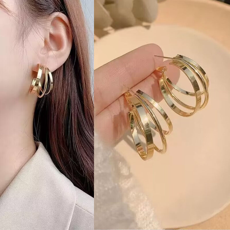 E12,925 Silver Needle Geometric Pearl Earrings G