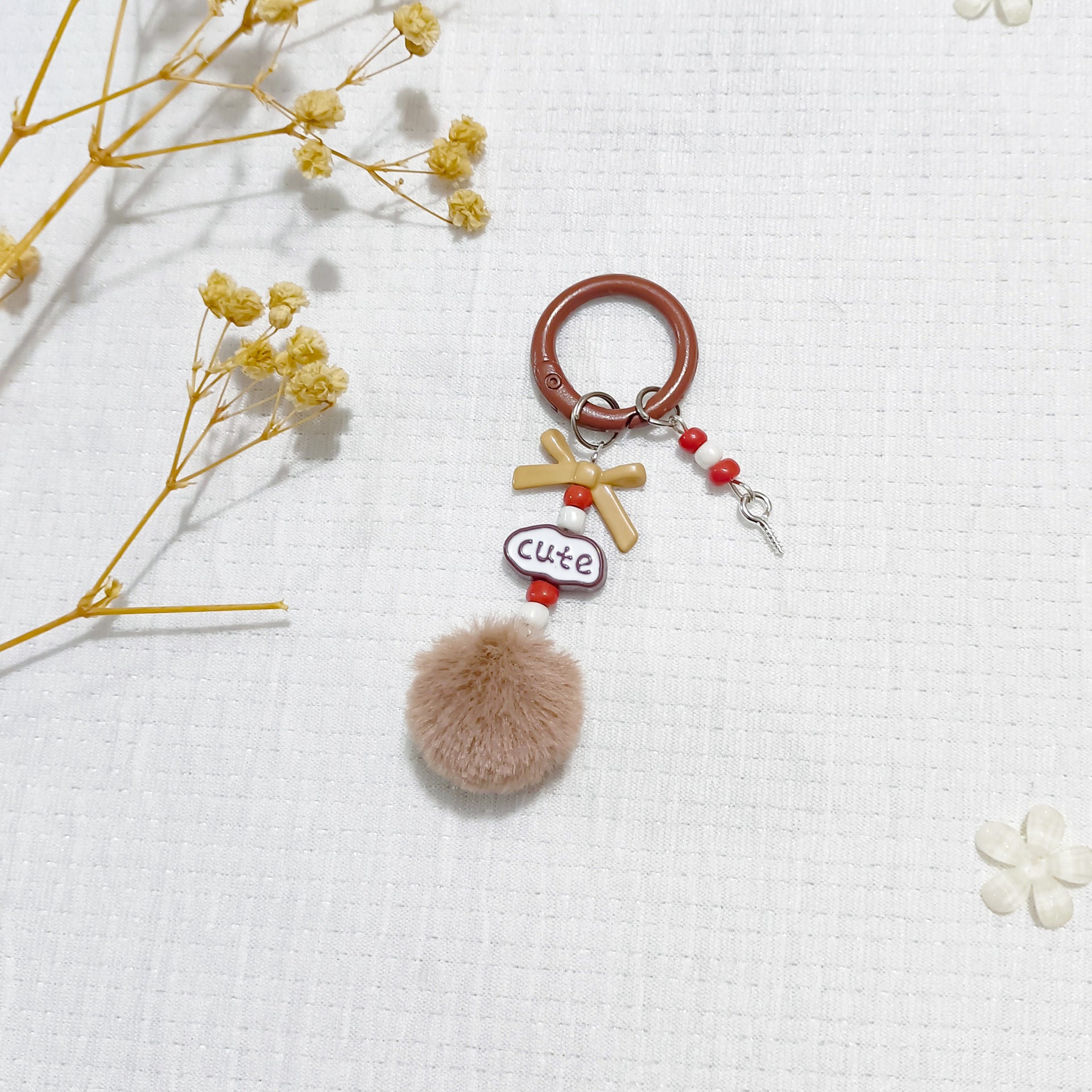 Color hairball keychain, mobile phone chain, DIY bag pendant car keychain