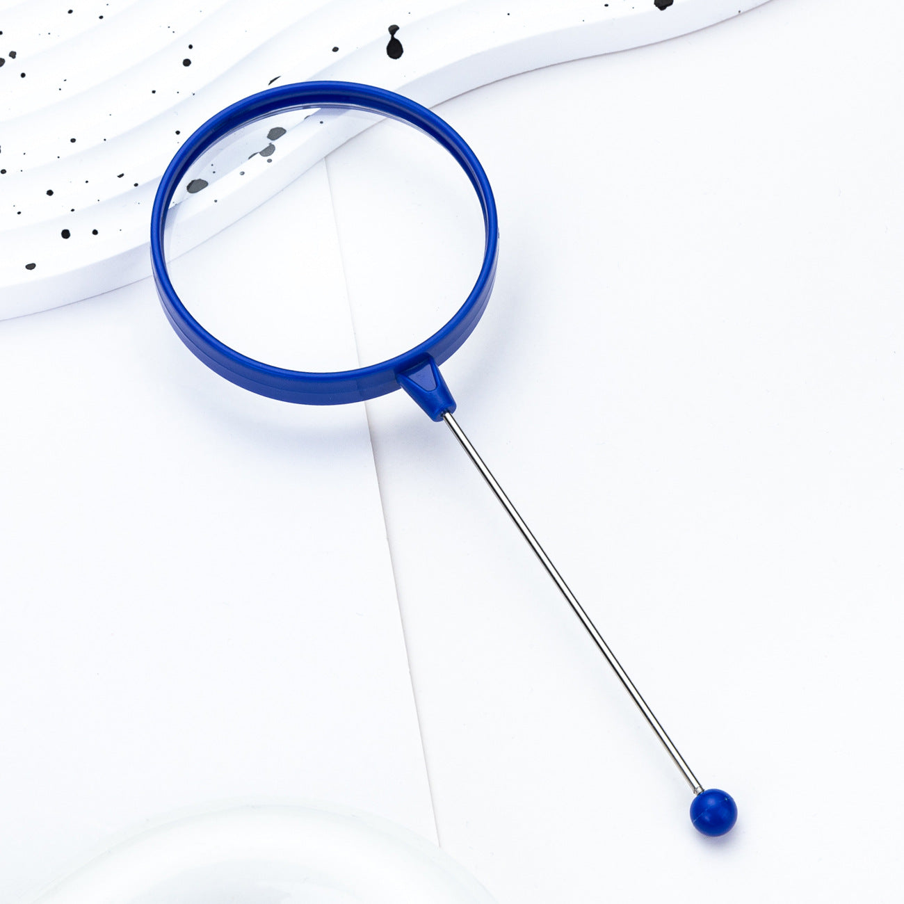 Reading hand-held magnifying glass, reading newspaper reader, expanding mirror creative DIY beaded magnifying glass