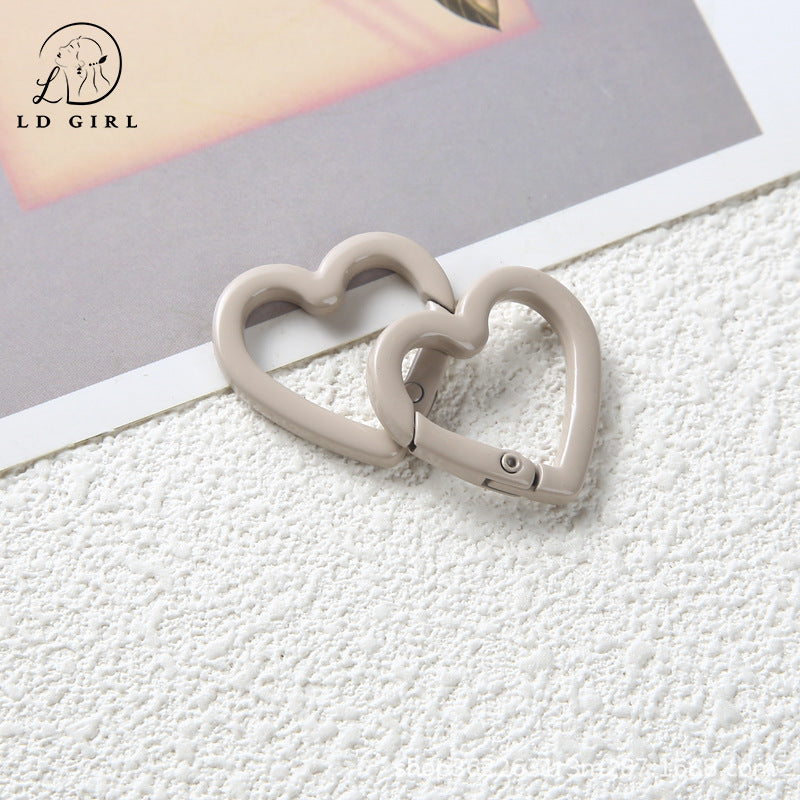 A heart-shaped spring chain, keychain