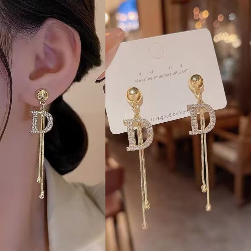 E12,925 Silver Needle Geometric Pearl Earrings G