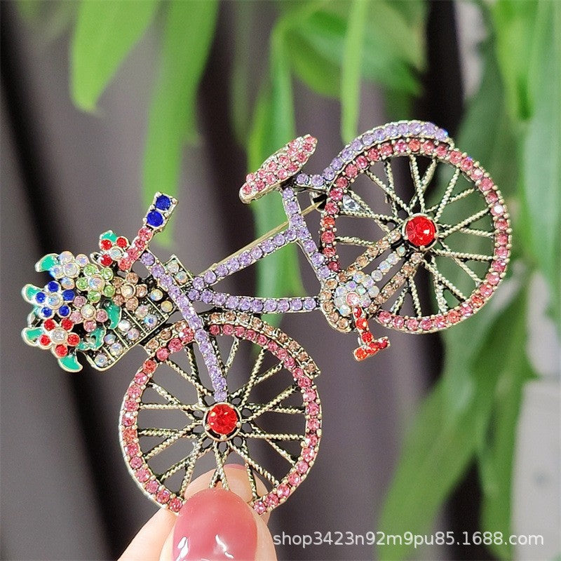 30-Type diamond-encrusted tulip, rose and other brooches