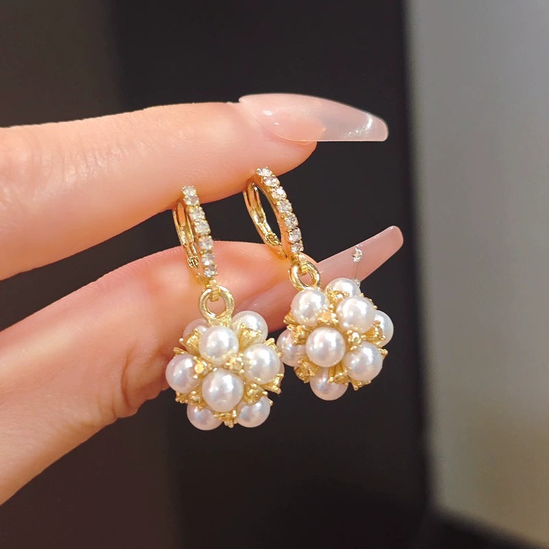 E14,925 Silver Needle Earrings B