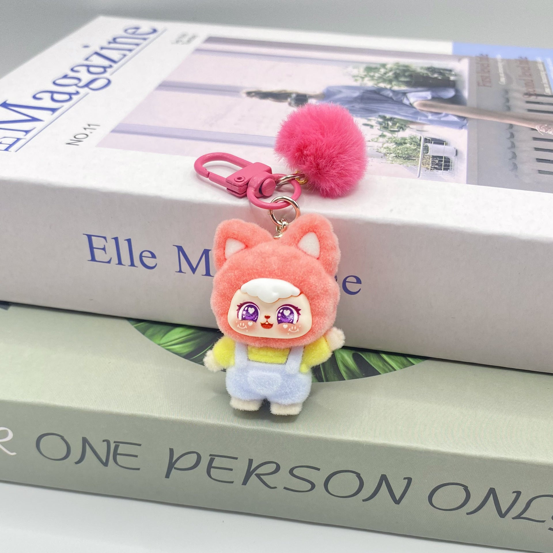 Flocking beckoning cat, pear, keychain pendant